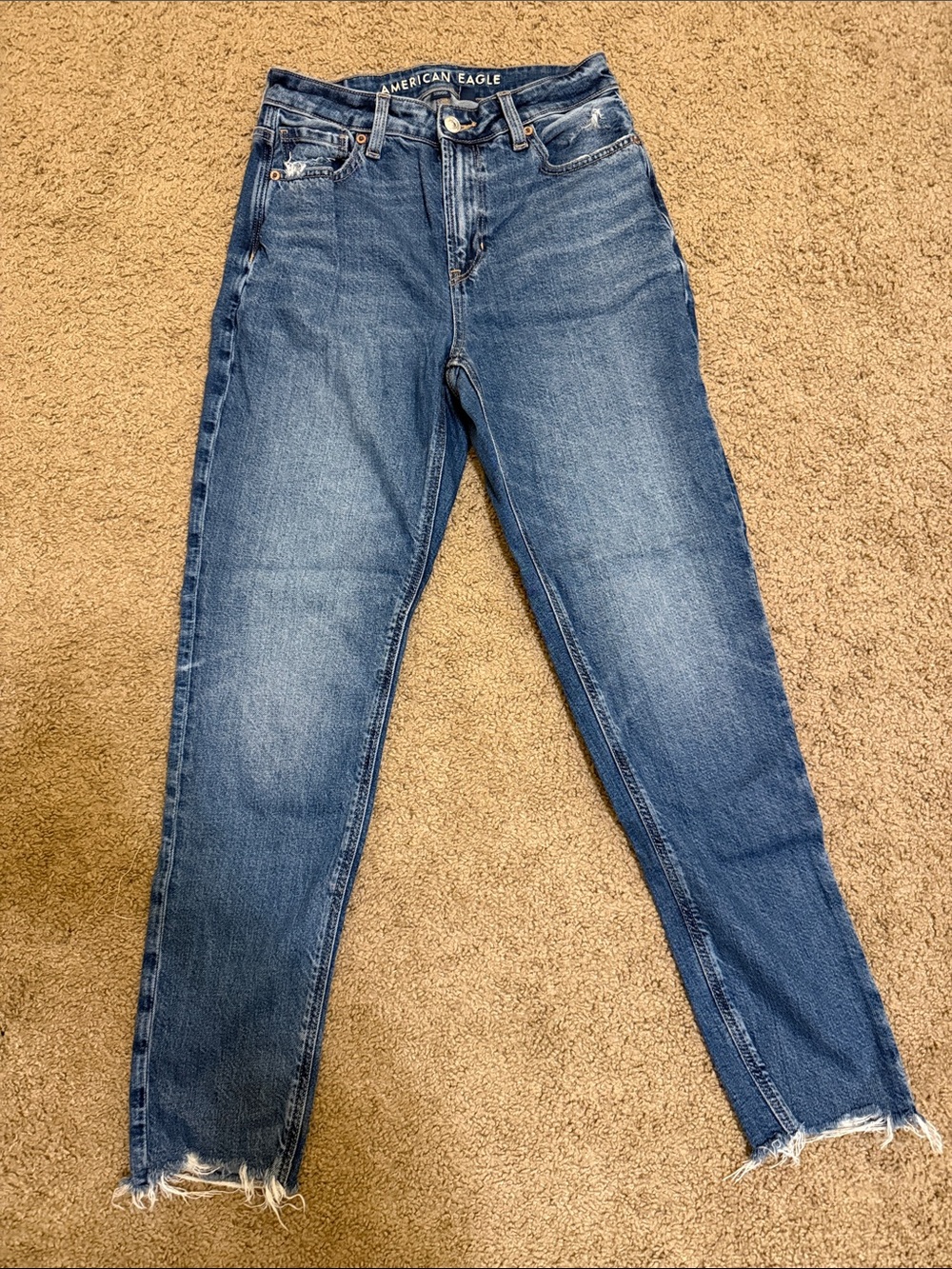 American Eagle Outfitters High-Rise Blue Tapered Jeans